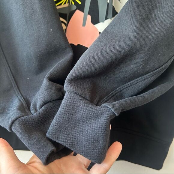 Lululemon x Justin Broadbent Team Canada City Sweat Pullover Hoodie in black - Picture 4 of 12